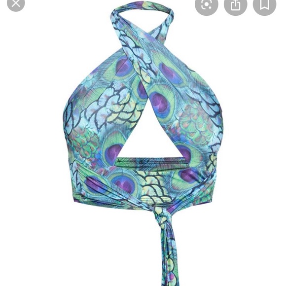 PrettyLittleThing Other - Prettylittlething PLUS peacock halter swim top NWT